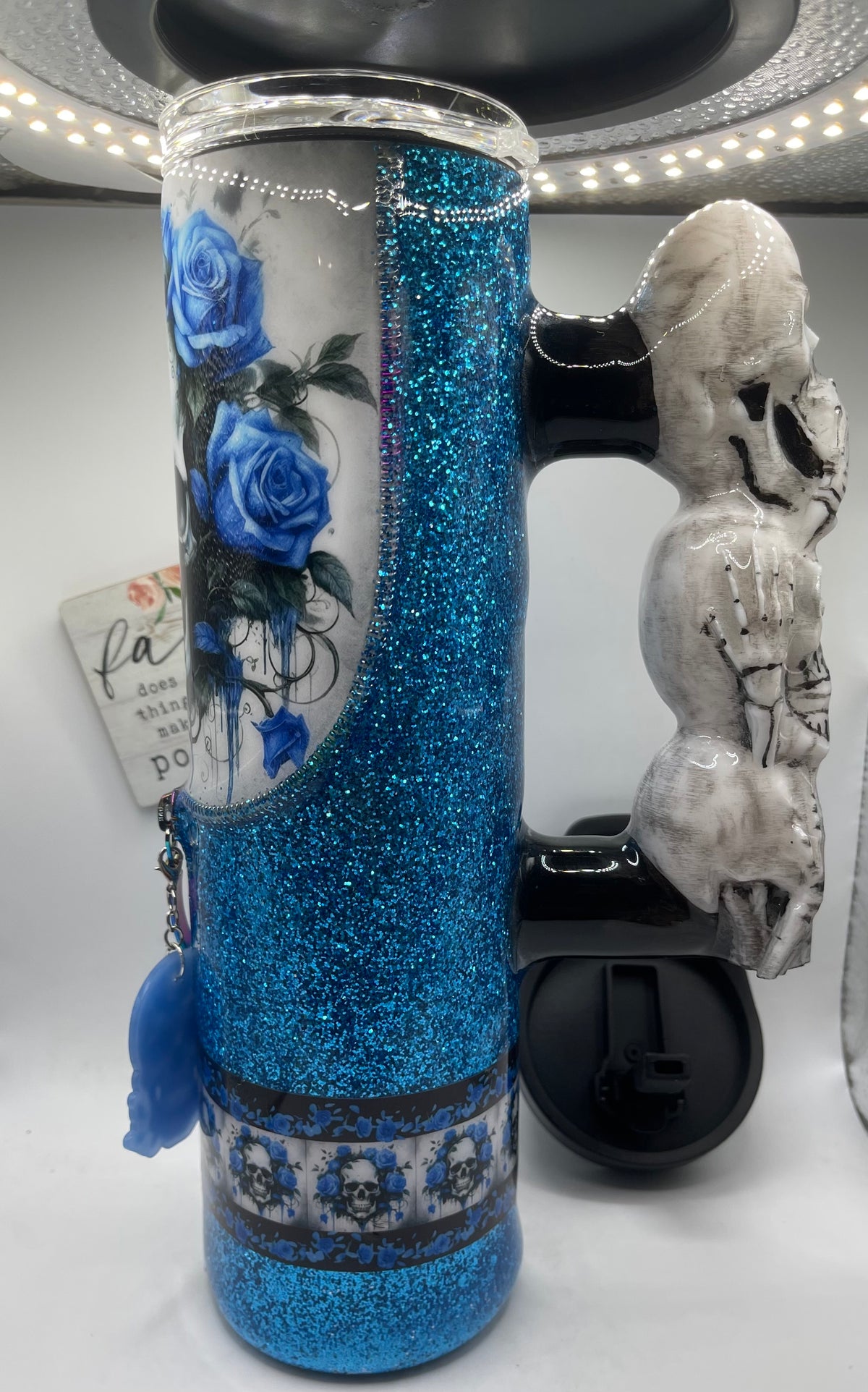 35oz Tall Skinny Fancy Skull