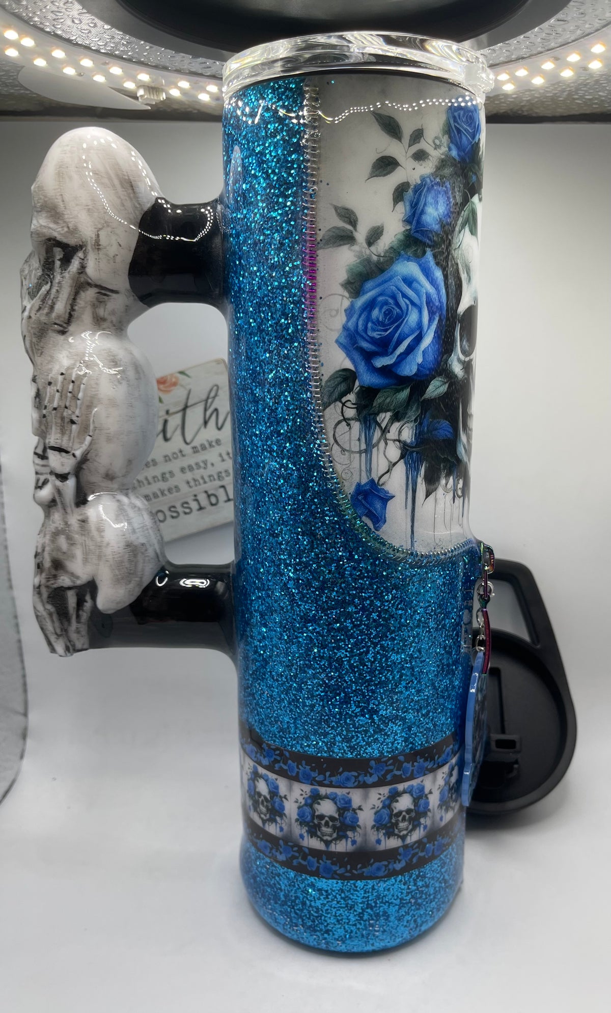 35oz Tall Skinny Fancy Skull