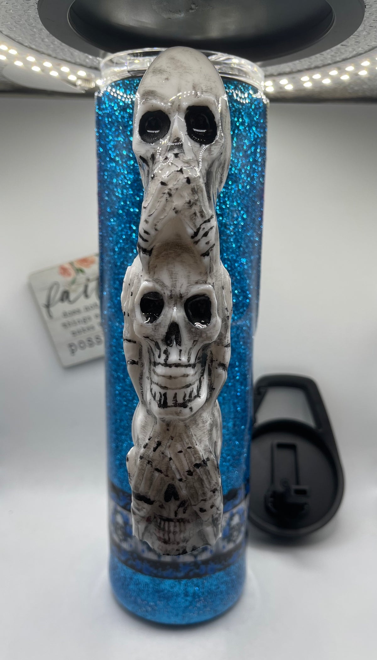 35oz Tall Skinny Fancy Skull