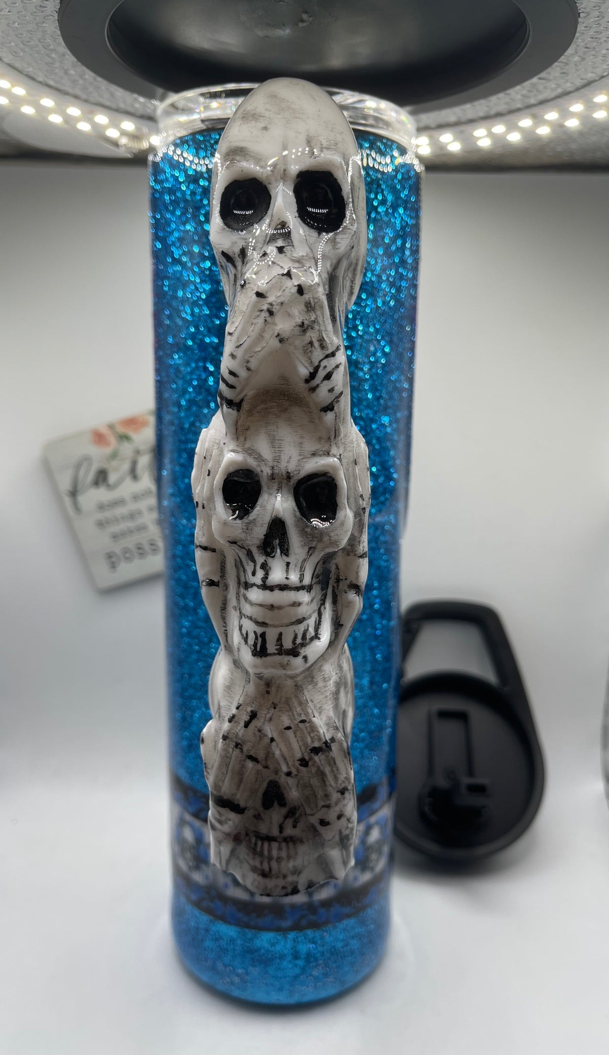 35oz Tall Skinny Fancy Skull