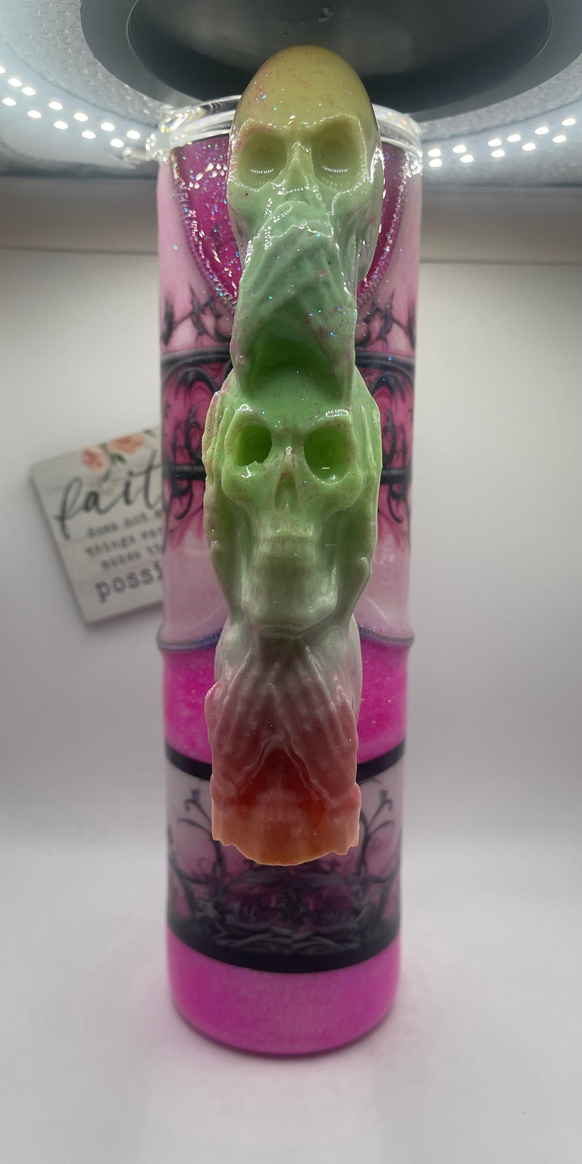 35oz Tall Skinny Fancy Skull