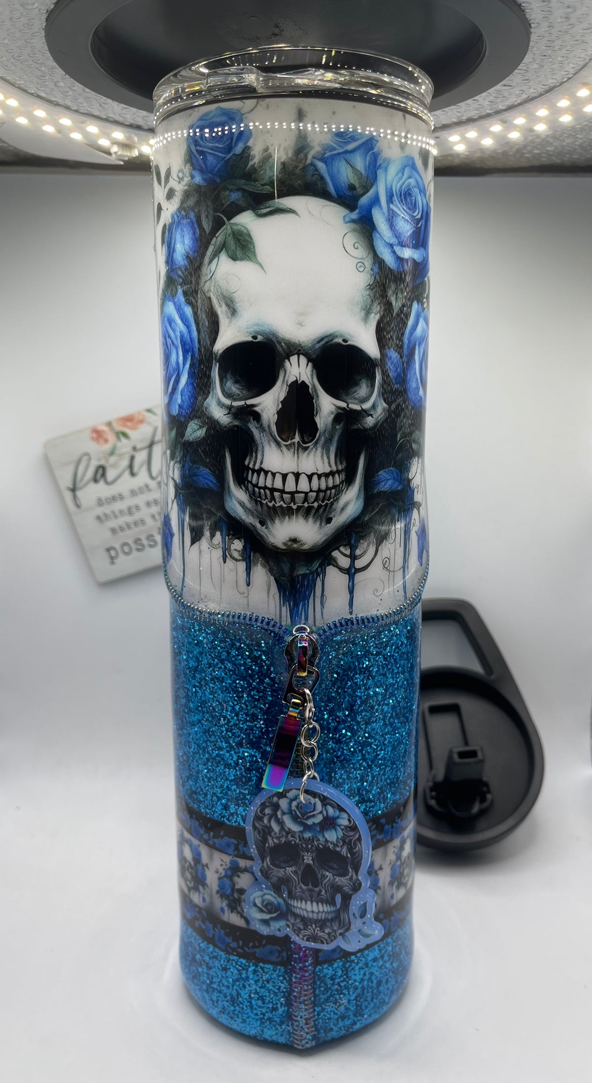 35oz Tall Skinny Fancy Skull